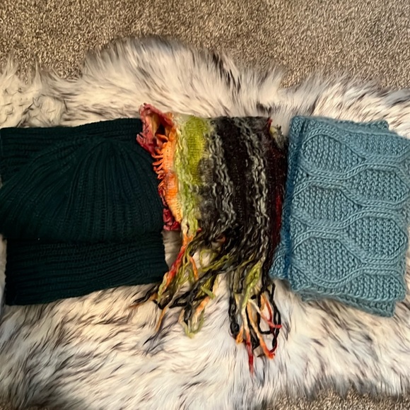 Bundle for 50% off - Scarf bundle + hat - Picture 1 of 1